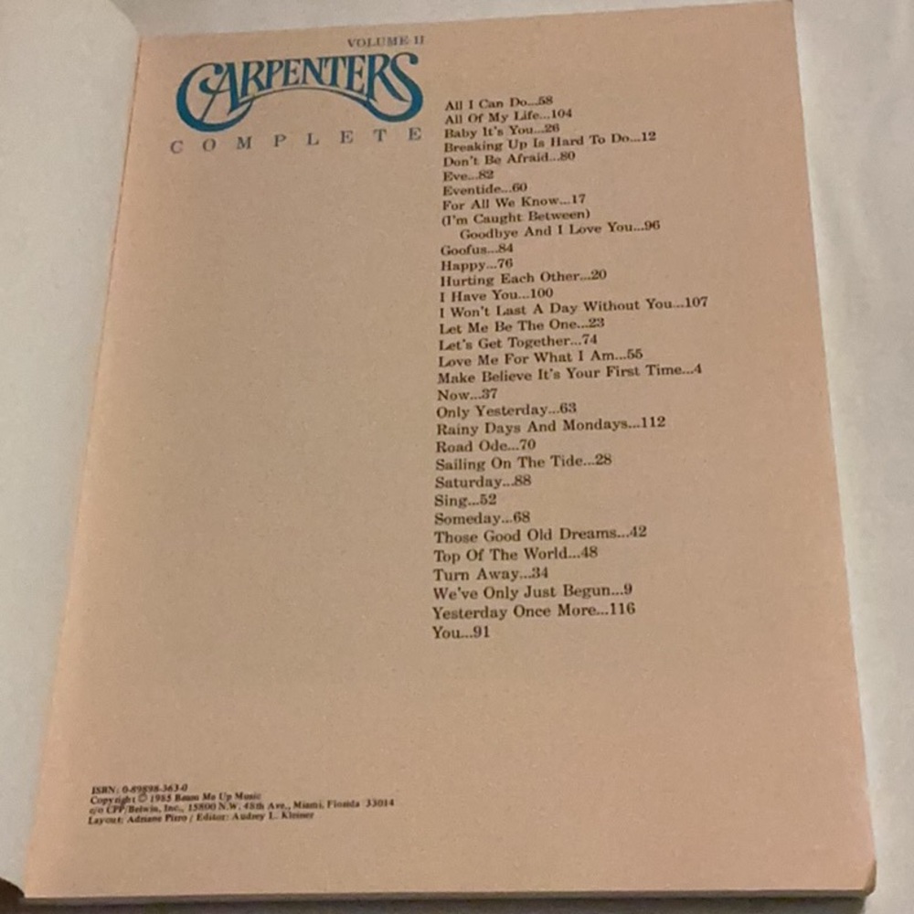 Rare Vintage Carpenter’s Complete Songbook Volume II Piano Vocal Chords - Picture 2 of 7